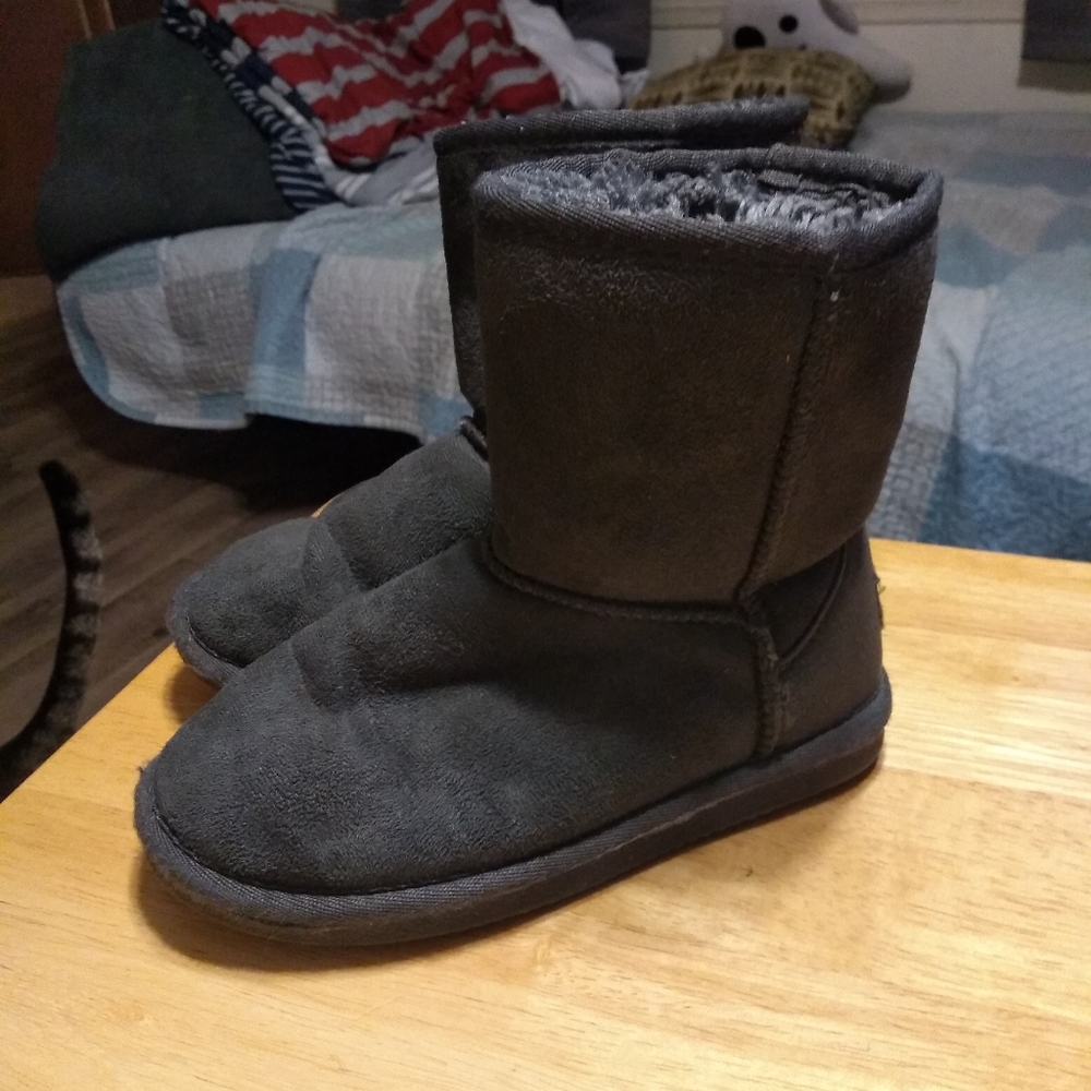 Girls Shoes Sizes 12/13 and 1! Great condition! - Picture 10 of 14